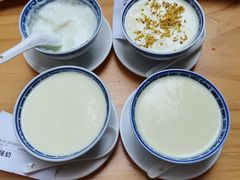 -周大娘牛乳(旧寨古村总店)