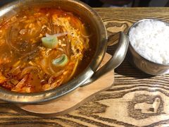 辣牛肉汤-吴草鸡爪오초닭발韩食堂(融恒盈嘉中心店)