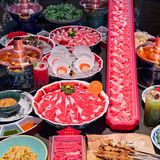 苏州太卷了!吃涮羊肉还安排京剧表演