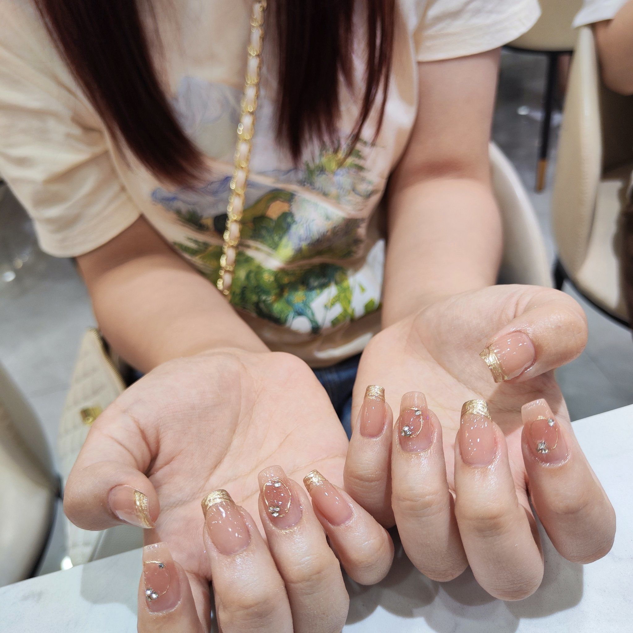 气质款美甲  魔镜粉法式勾边