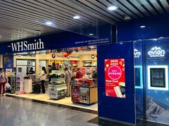 -西沃古尔·拉姆古兰爵士国际机场