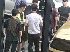 -上海宝信宝马4S店