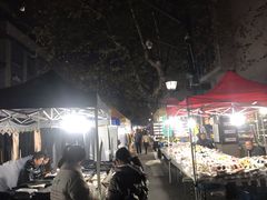 -吴山路夜市