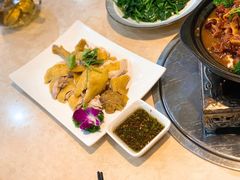 白切文昌鸡-墨脱石锅椰子鸡•香草鸭•东山羊(大东海店)