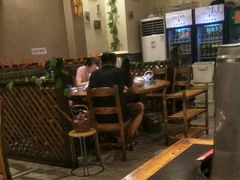 大堂-地锅公社·现炒地锅鸡·地锅鱼·夜宵(罗锦路店)