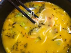 酸汤肥牛米线-过桥缘·过桥米线(北京望京万象汇店)
