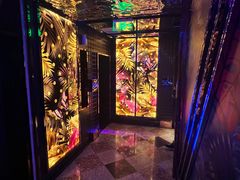 -好乐迪(张扬路八佰伴店)