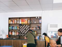 -曾氏肥肠馆(凯瑞雅居店)