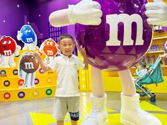 -m豆巧克力世界(上海世茂广场店)