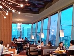 大堂-蝴蝶里·粤菜·点心(滨江龙湖店)