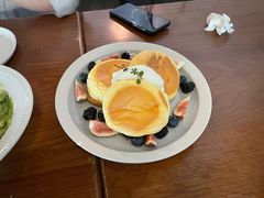 莓果奶油芝士舒芙蕾松饼-UPPER KITCHEN(延安路店)