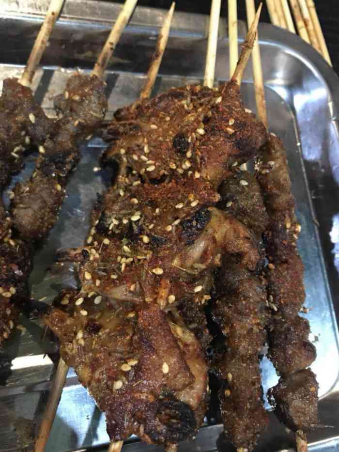 李记海鲜烧烤-"昨晚去吃的,一定要点牛肉串,超级好吃,自.