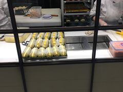 面包甜点陈列柜-面包新语(滨湖万达店)