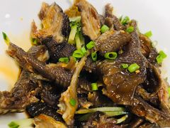 -阿三鱼头泡饼·家常菜