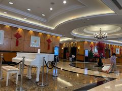 -深圳富苑皇冠假日套房酒店