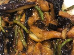 -皇城根·鲁菜济南菜·吊炉烤鸭·炒鸡鱼头(济南旗舰店)