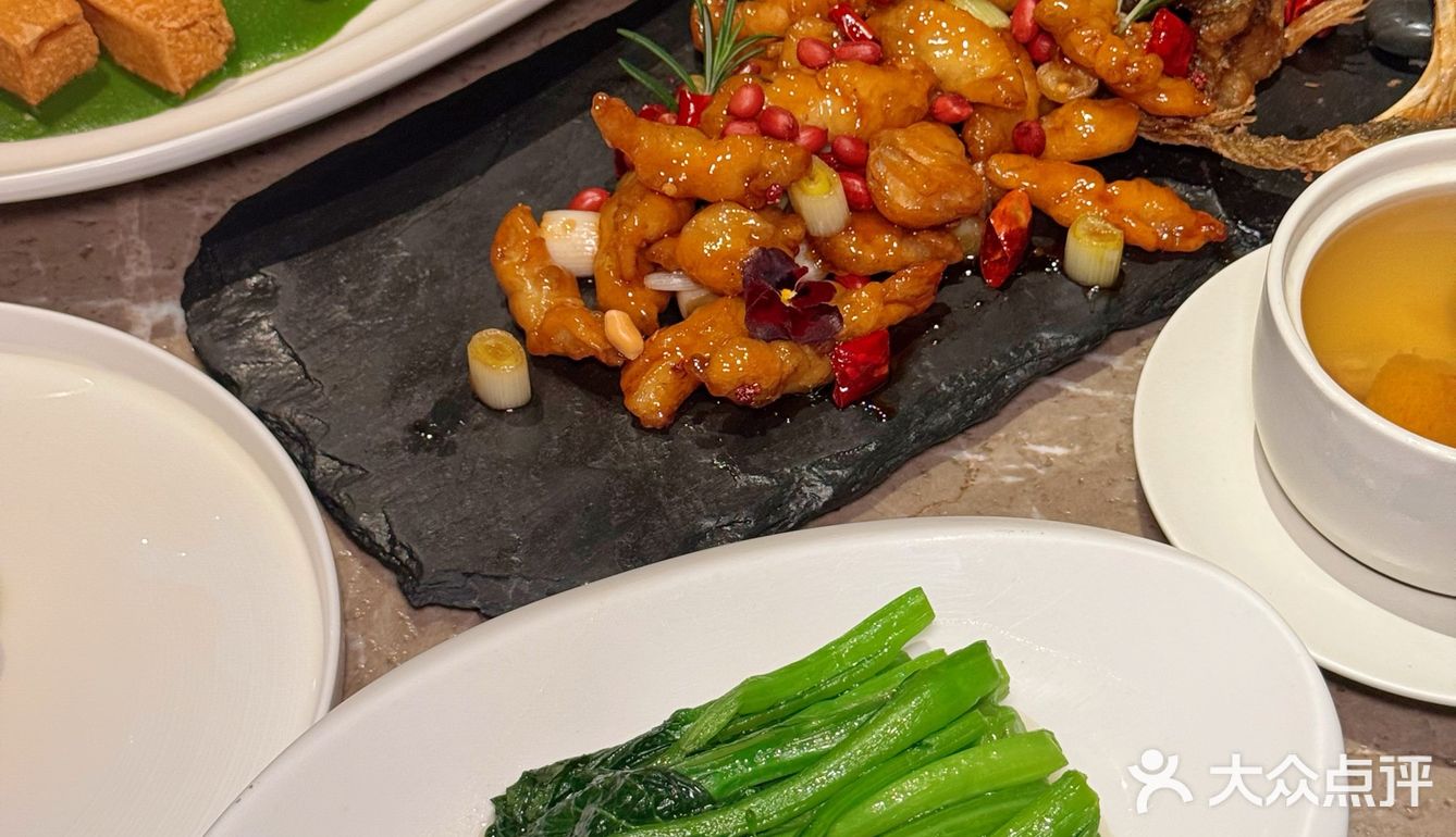 🌱春季新菜单！一口吃进春天的川味盛宴！