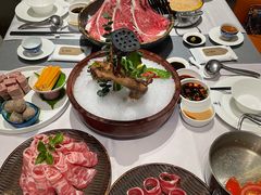 -红鼎豆捞·非遗鲍皇汤火锅(宝丰路店)