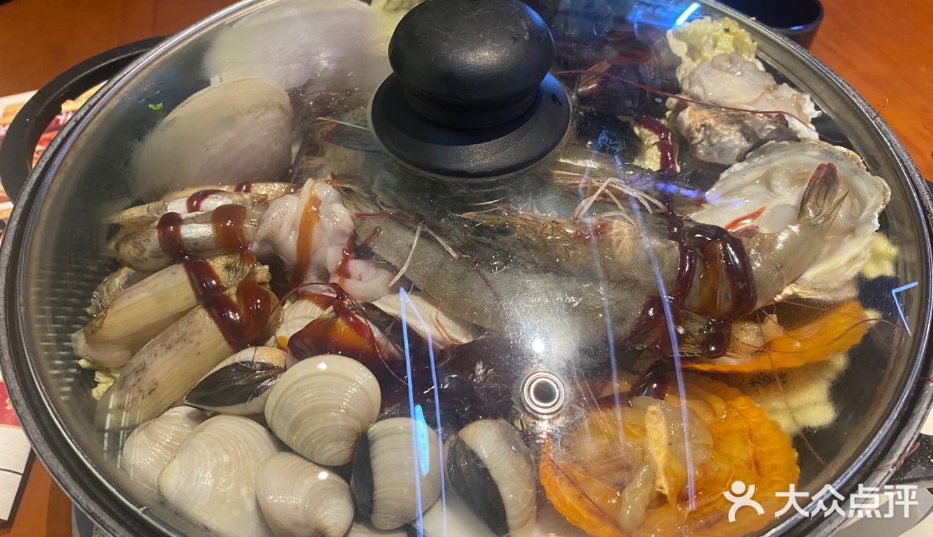 锦鲤天桥下超丰盛海鲜的锦鲤家海鲜鸡煲