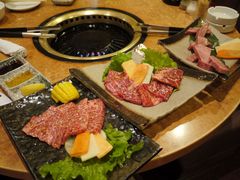 三盘肉-炼火烤肉店