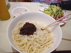 -黑八私房老北京炸酱面