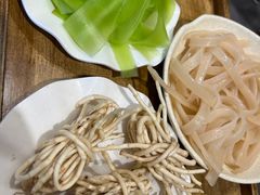 -肖肖酸萝卜鱼火锅(总店)