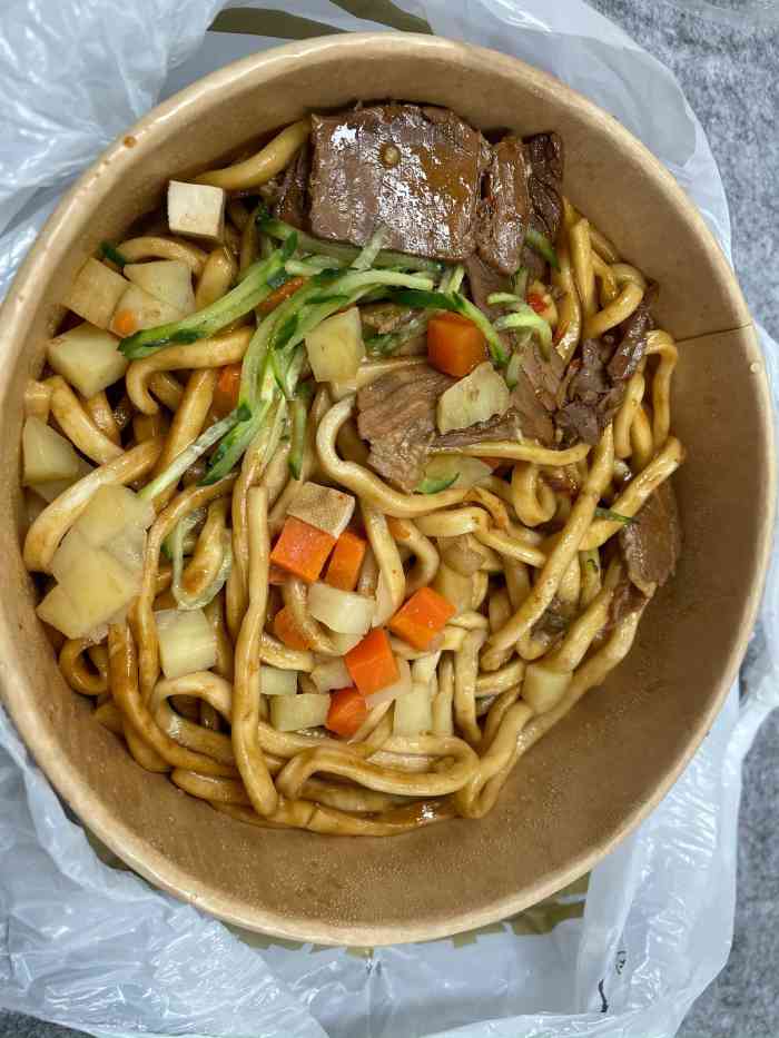 9 面条很劲道 牛肉很好吃 值得推荐 外卖到手都好吃 面条堂吃更好