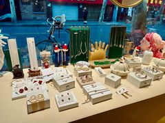 -LADY FAFA(巨鹿路陕西南路路口店)
