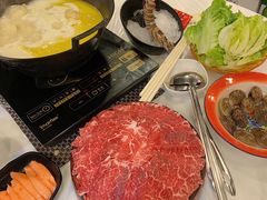 -鲜入围煮花胶鸡海鲜火锅