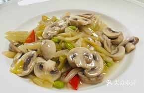 Sour Cabbage and Mushroom