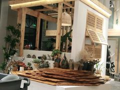 -墨居上隐·院子里火锅(峨眉店)