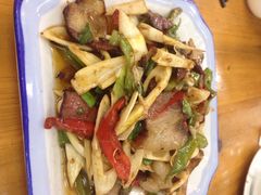 山笋炒腊肉-龚师傅土菜馆.地道农家菜(魅力湘西店)