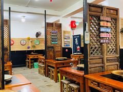 大堂-老姐石板烧烤+铜炭火锅(总店)