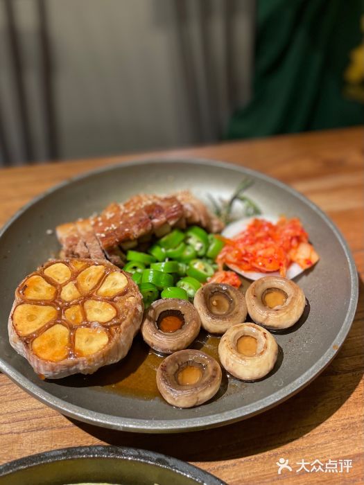 TAIFORKS 大福食堂·山葵烤肉料理·拌饭(宝安店)意式鳀鱼酱碳烤黑猪肉图片