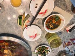 -忘情水鱼头·鲜鱼火锅(滨江中路店)