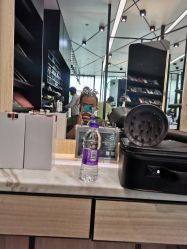 -HAIR CORNER