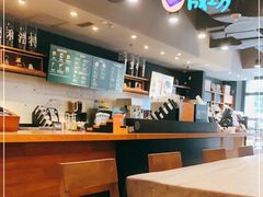 大堂-星巴克(呼和浩特民族商场店)