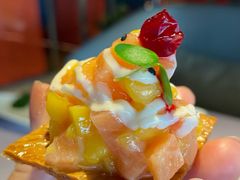 千层酥配芒果三文鱼-梧桐北京烤鸭·铜锅涮肉(海岸城店)