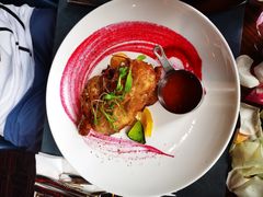 招牌脆皮烤春鸡-YUE·6·西式融合餐厅(外滩六号店)