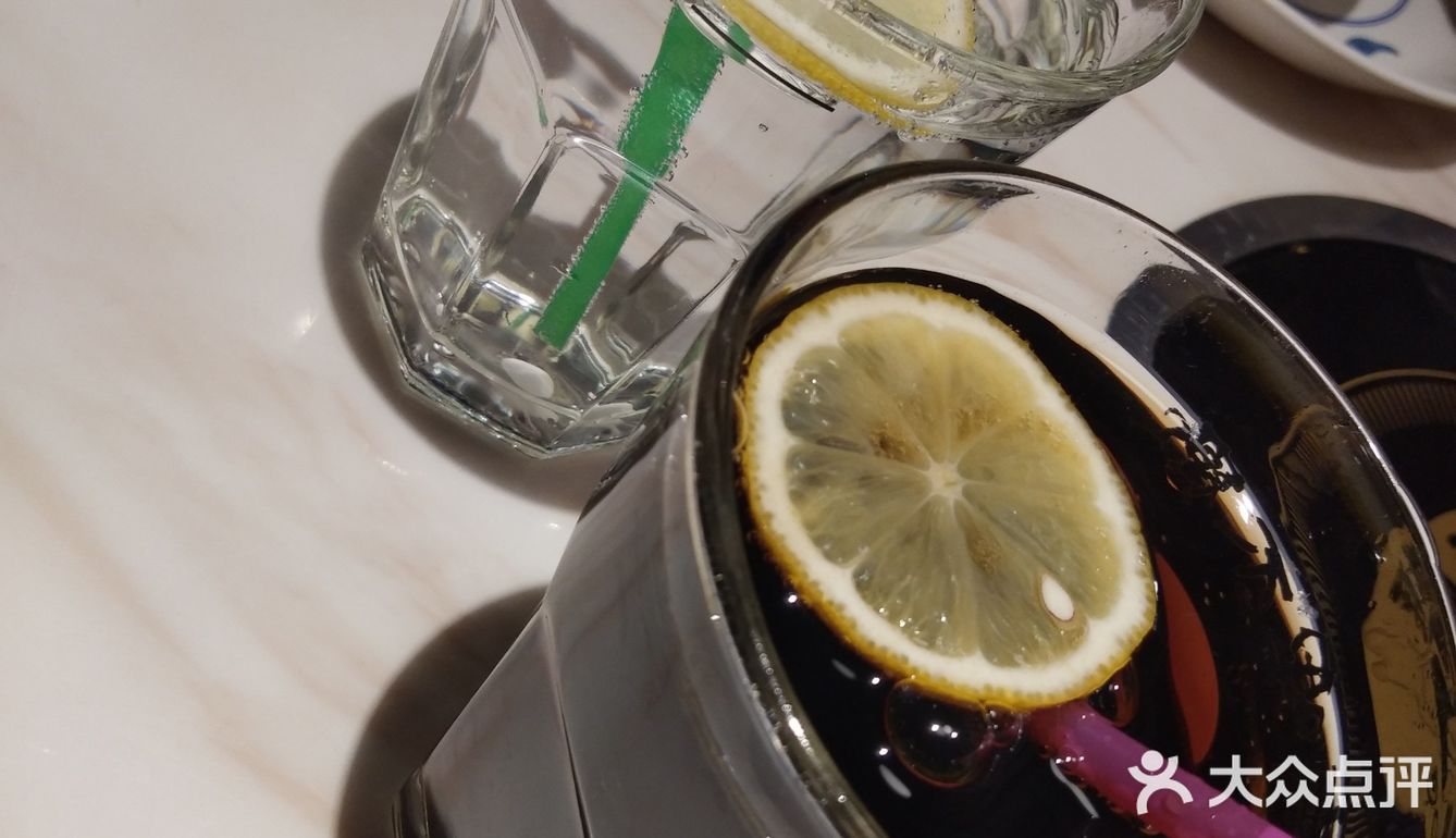 芋头份量比较小，味道还不错；辣椒炒肉偏辣，典型的湘菜