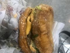 -The Habit Burger Grill 哈比特汉堡(爱琴海店)
