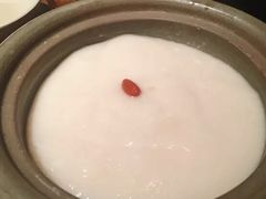 -老牌坊云南鱼豆花火锅(嵩山店)