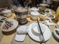 -雍和会海鲜姿造自助(湖东路店)