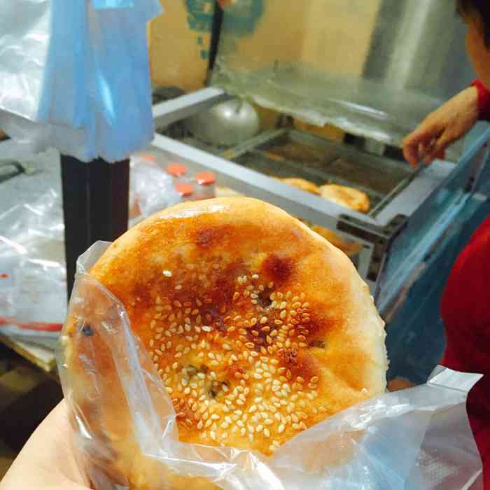 老游水吉扁肉光饼-"这家店的扁肉是真的手打的哦,而且不懂他们.