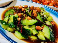 凉拌黄瓜-早酒肖汉老味拌面