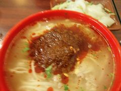 -亮亮面馆(经六路店)
