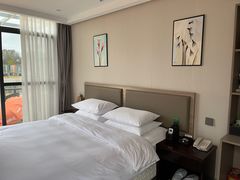 -上海怡沁园度假酒店