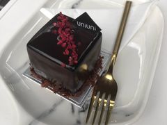 -UNI UNI(环亚凯瑟琳店)