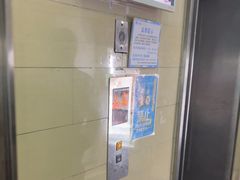 -必胜客(WOW万隆店)
