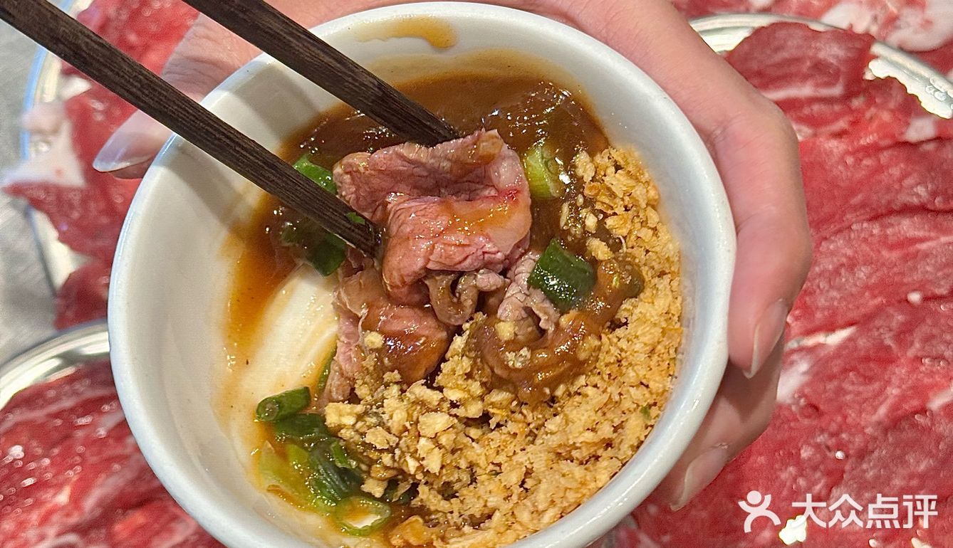 这家全球🌏有肉源的牛肉火锅的肉感确实不一样